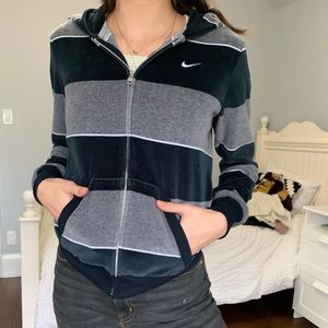 Vintage Nike zip-up hoodie